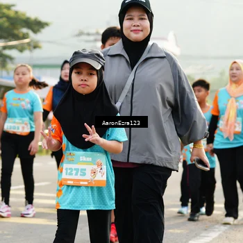 Runner Photo 8294079