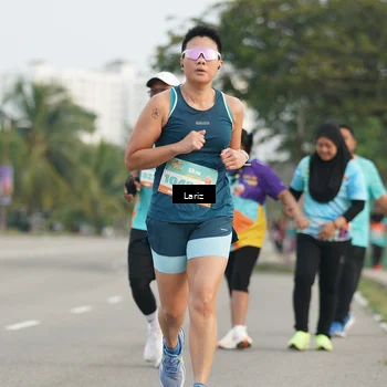 Runner Photo 8294100