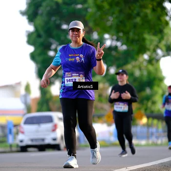 Runner Photo 8294110