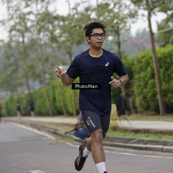 Runner Photo 8294204