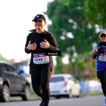 Runner Photo 8294288