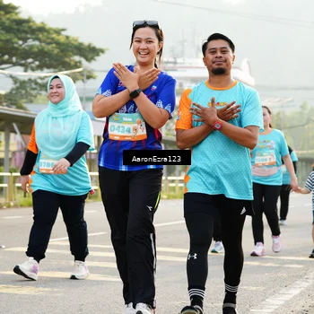 Runner Photo 8294341