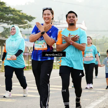 Runner Photo 8294348