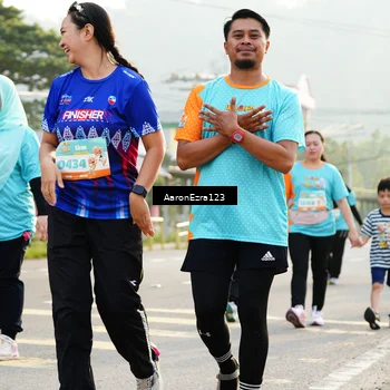 Runner Photo 8294358