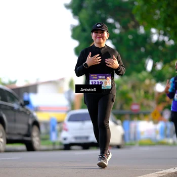 Runner Photo 8294402