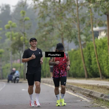 Runner Photo 8294600