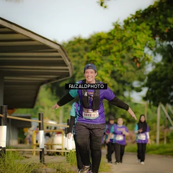 Runner Photo 8294755
