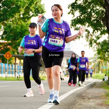 Runner Photo 8295024