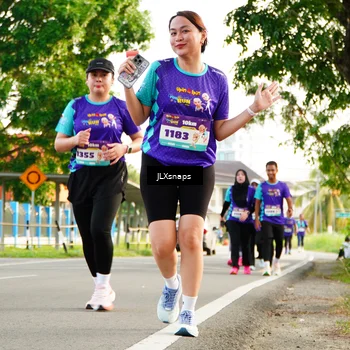 Runner Photo 8295042
