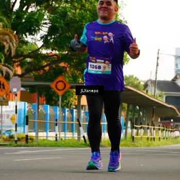 Runner Photo 8295086