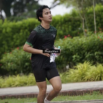 Runner Photo 8295210