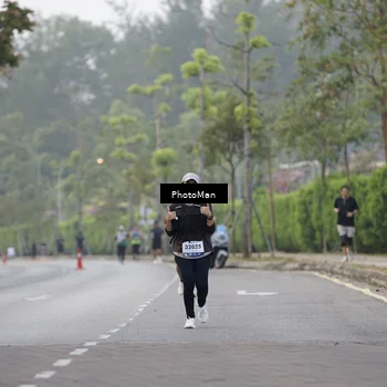 Runner Photo 8295280