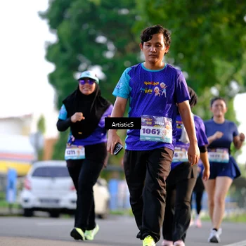 Runner Photo 8295316