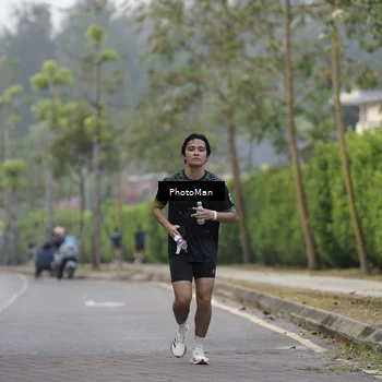 Runner Photo 8295400
