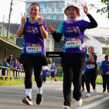 Runner Photo 8295434