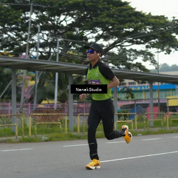 Runner Photo 8295692