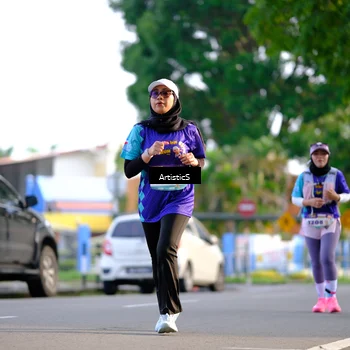 Runner Photo 8295713