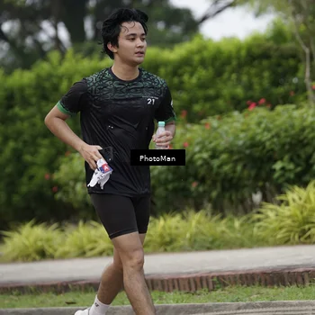 Runner Photo 8295738