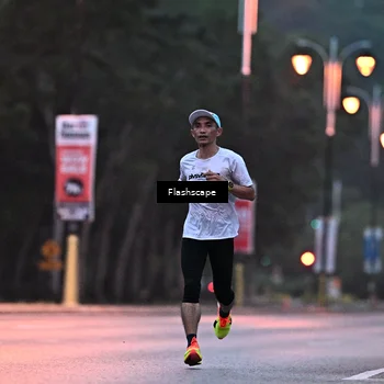 Runner Photo 8296006