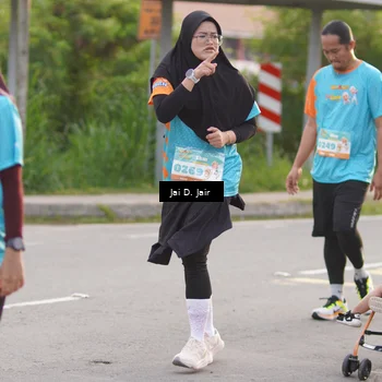 Runner Photo 8296035