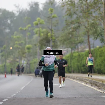 Runner Photo 8296037