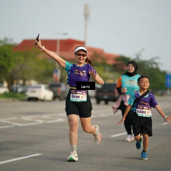 Runner Photo 8296069