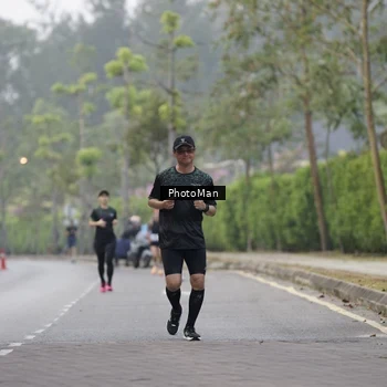 Runner Photo 8296112