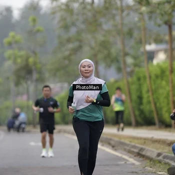 Runner Photo 8296115