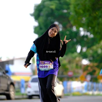 Runner Photo 8296201