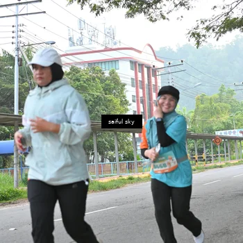 Runner Photo 8296254