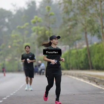 Runner Photo 8296286
