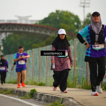Runner Photo 8296305