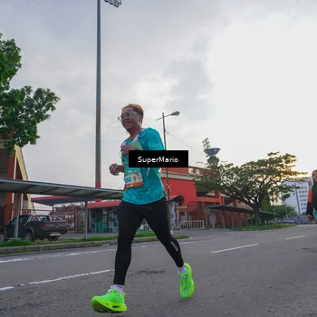 Runner Photo 8296389