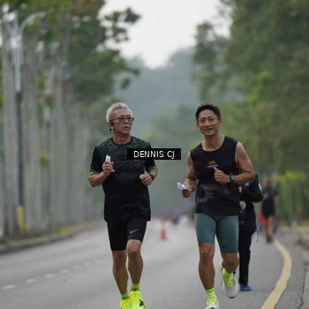 Runner Photo 8296398