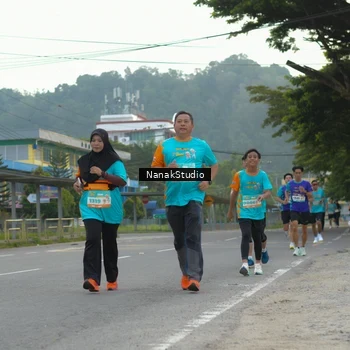 Runner Photo 8296428