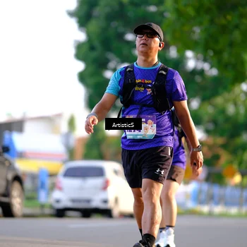 Runner Photo 8296430
