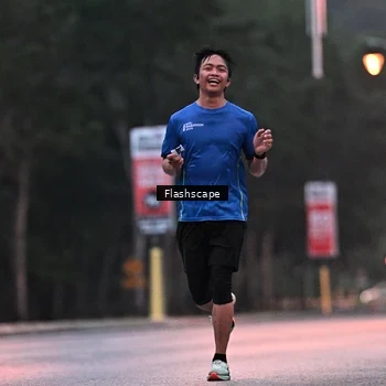 Runner Photo 8296473