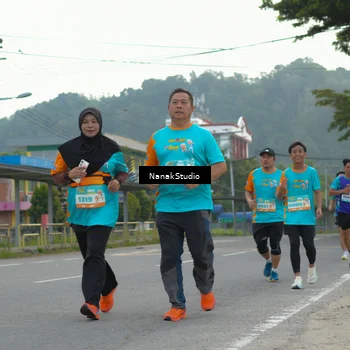 Runner Photo 8296484