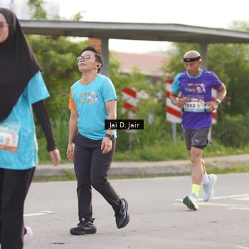 Runner Photo 8296524