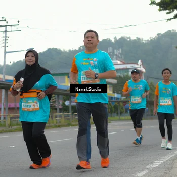 Runner Photo 8296548