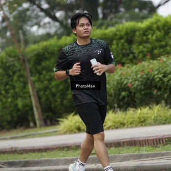 Runner Photo 8296559