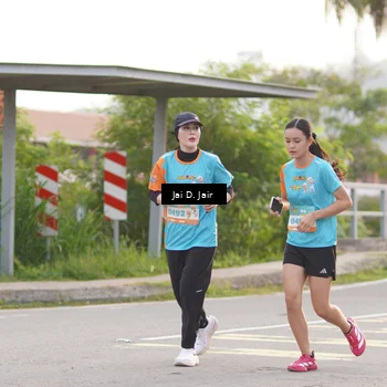 Runner Photo 8296649