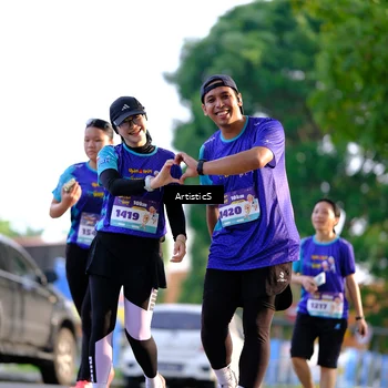 Runner Photo 8296692