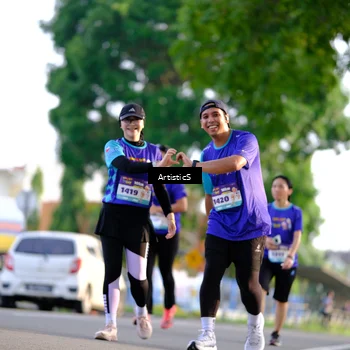 Runner Photo 8296700