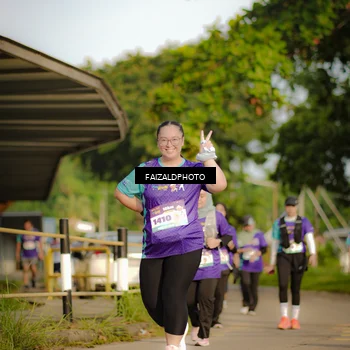 Runner Photo 8296759