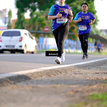 Runner Photo 8296911