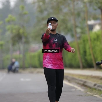 Runner Photo 8296926