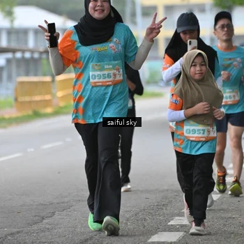 Runner Photo 8296938