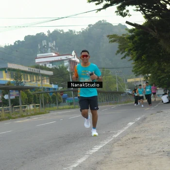 Runner Photo 8296946
