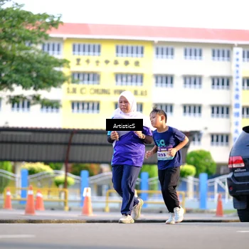 Runner Photo 8297035